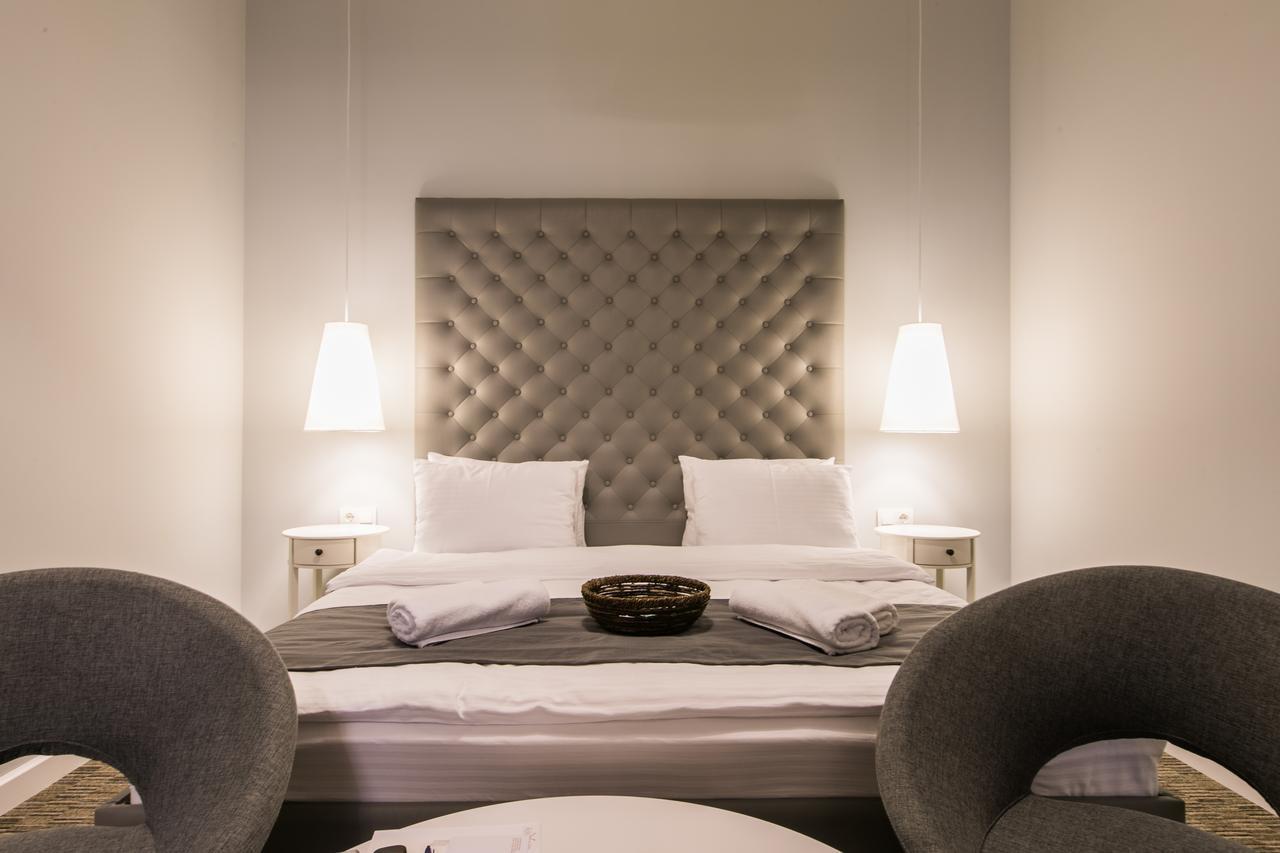 Kuxos Apartment On Machabeli Street Тбилиси Екстериор снимка