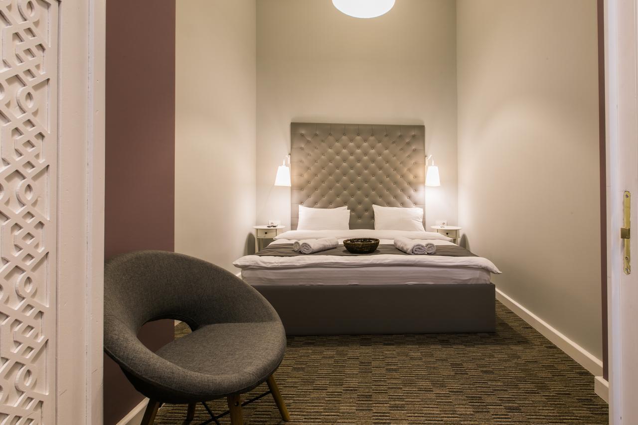 Kuxos Apartment On Machabeli Street Тбилиси Екстериор снимка